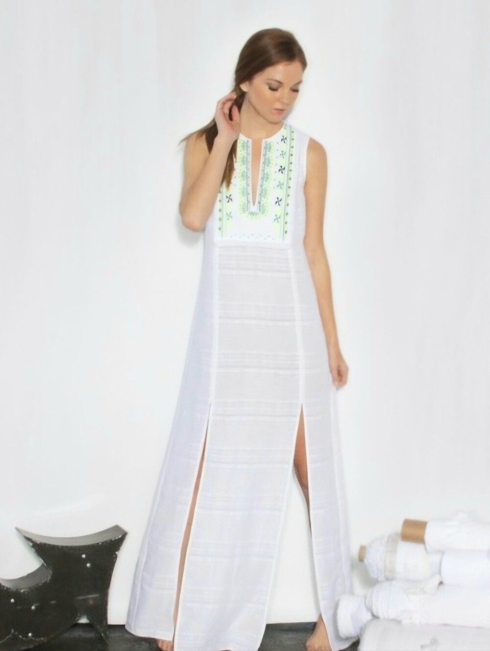 NWT VMT Los Angeles White Embroidered Resort Maxi Cover-Up Dress Size S / M - Picture 2 of 8